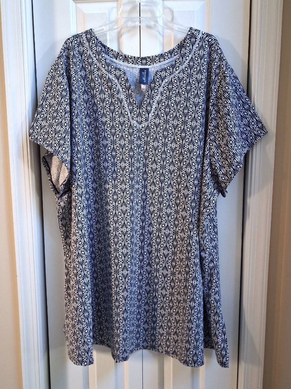 SWIMSUITS FOR ALL Navy/White Geometric Split V-Neck Short Sleeve Coverup sz 38
